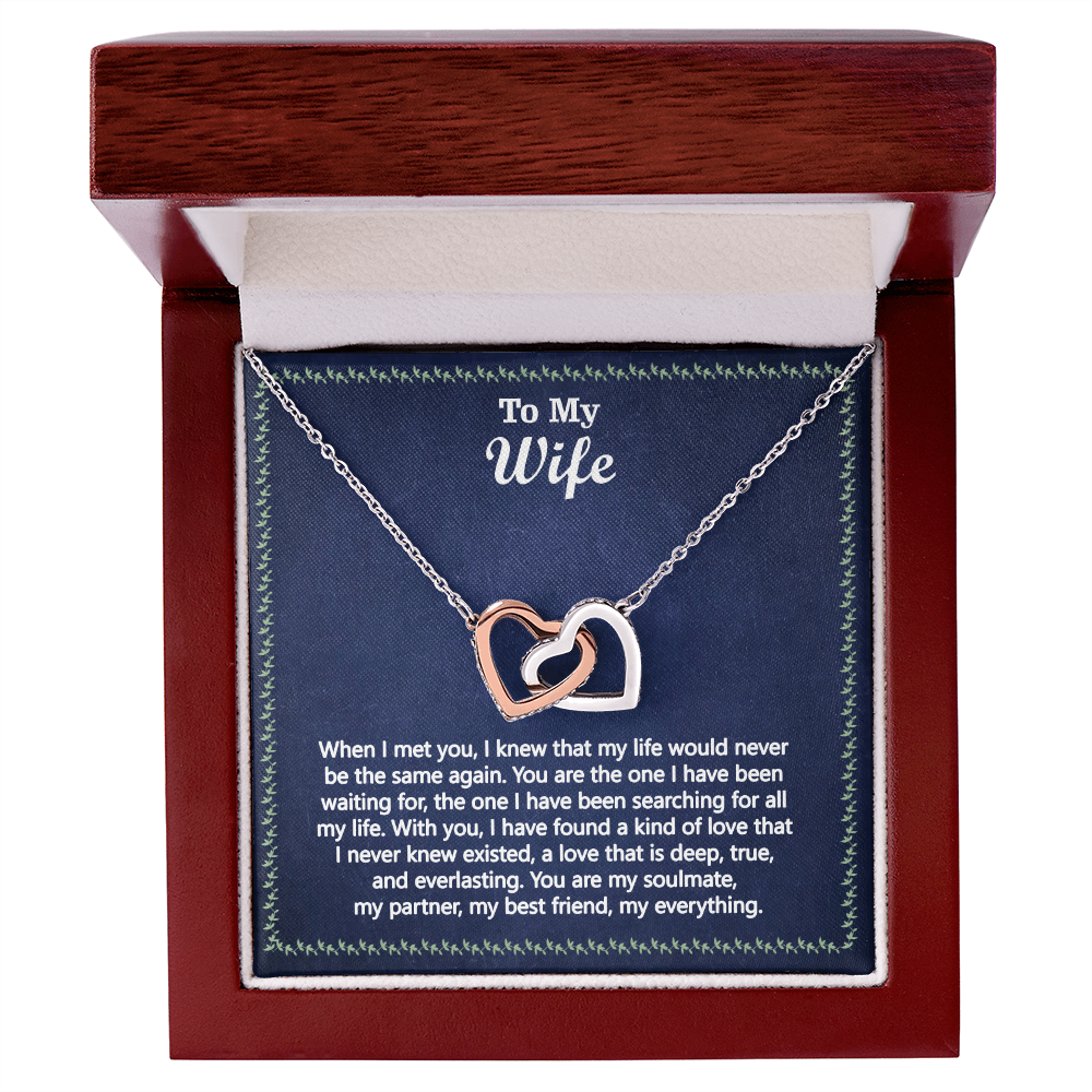 To My Wife – Interlocking Hearts Necklace - Soulmate and Best Friend – Touching Message Card Gift – Perfect for Valentine's Day