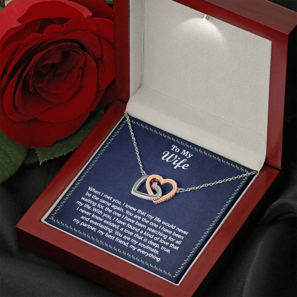To My Wife – Interlocking Hearts Necklace - Soulmate and Best Friend – Touching Message Card Gift – Perfect for Valentine's Day