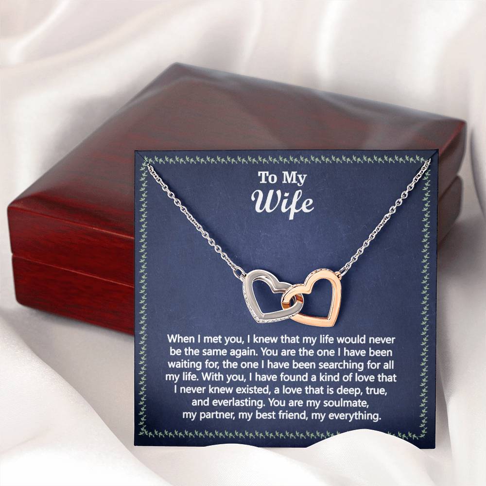 To My Wife – Interlocking Hearts Necklace - Soulmate and Best Friend – Touching Message Card Gift – Perfect for Valentine's Day