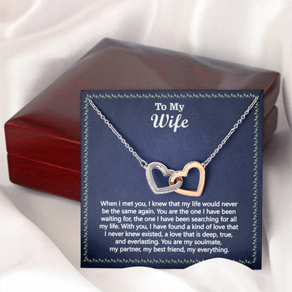 To My Wife – Interlocking Hearts Necklace - Soulmate and Best Friend – Touching Message Card Gift – Perfect for Valentine's Day